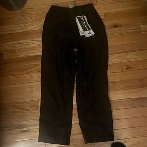 COLUMBIA TITANIUM youth waterproof black pants. Size: Medium